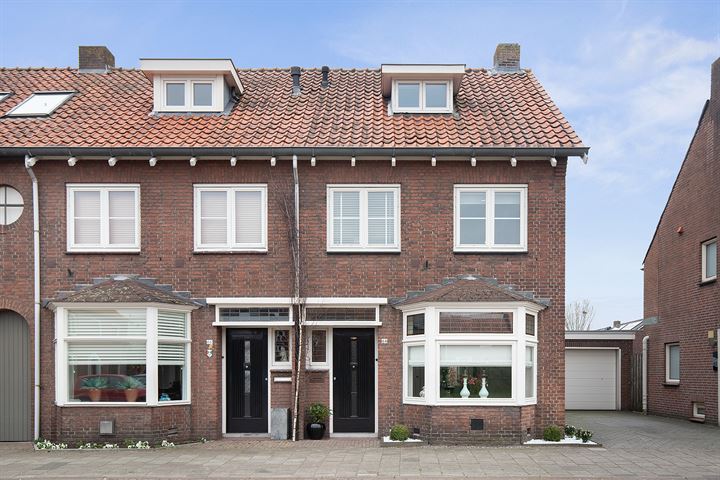 Bekijk foto 1 van Van Liedekerkestraat 64