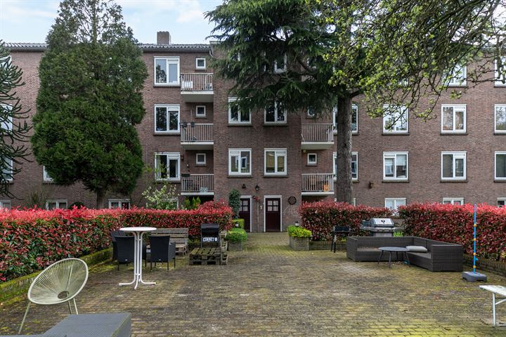 Bekijk foto 42 van Mgr. Zwijsenstraat 7