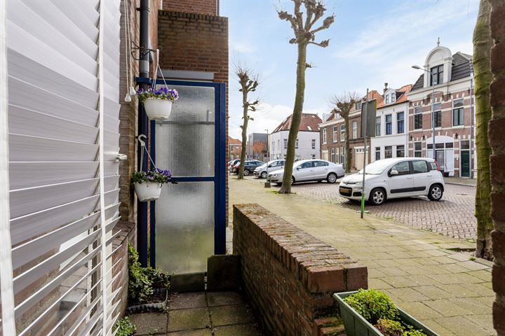 Bekijk foto 17 van Van Dishoeckstraat 40