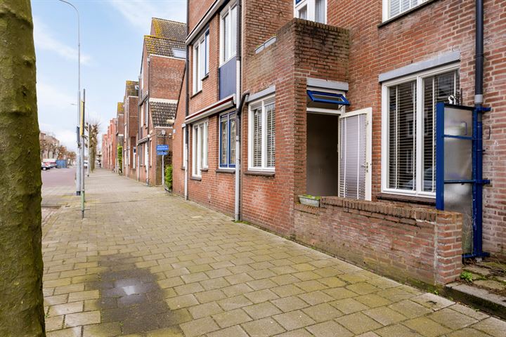 Bekijk foto 16 van Van Dishoeckstraat 40