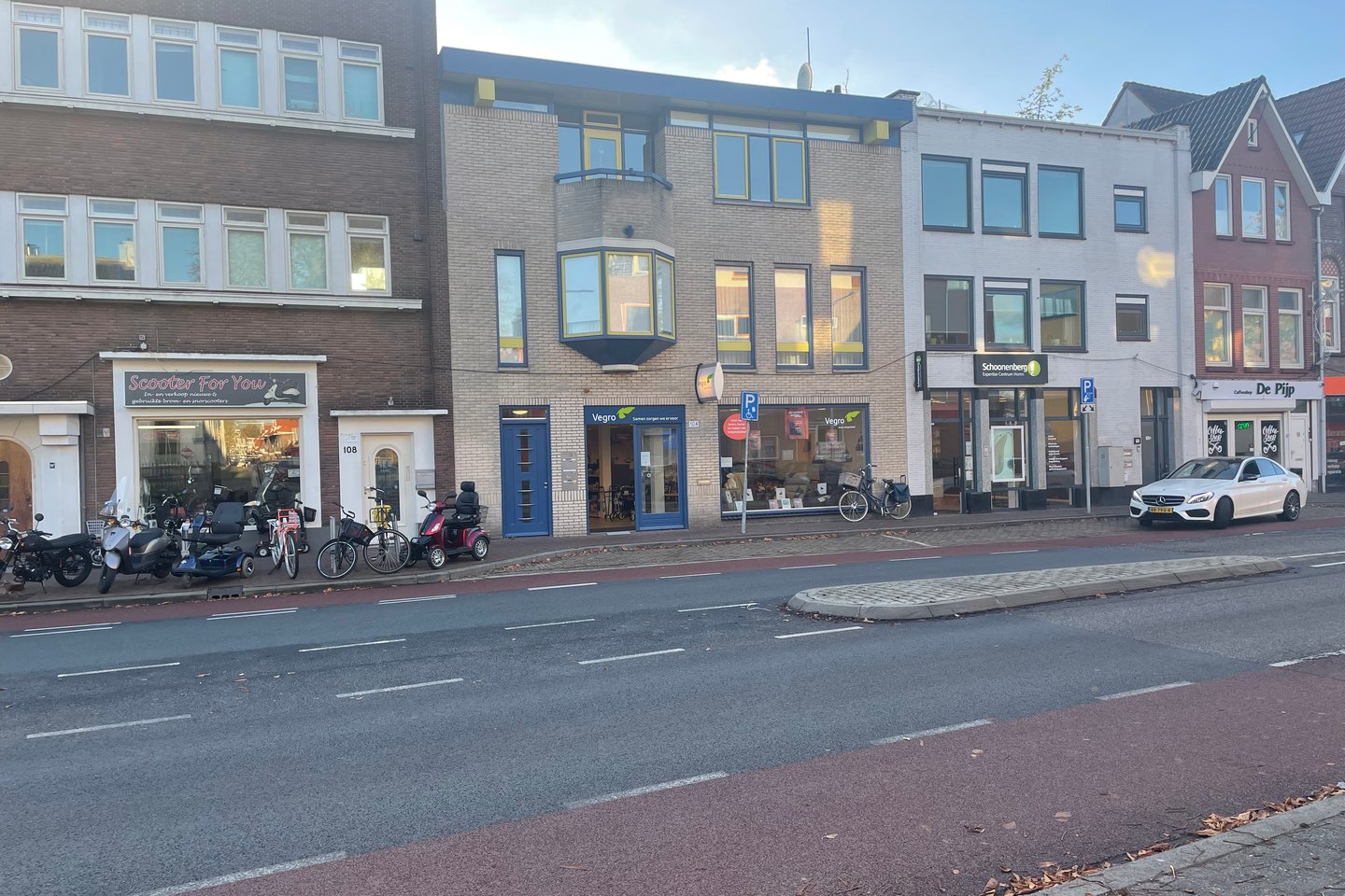 Bekijk foto 1 van Vechtstraat 104