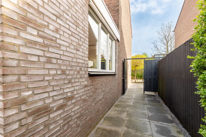 View photo 28 of Kuyperstraat 13