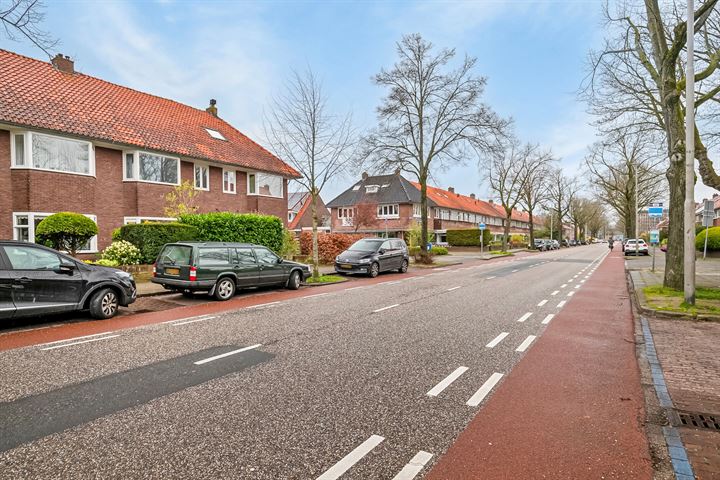 Bekijk foto 38 van Goudenregenstraat 7