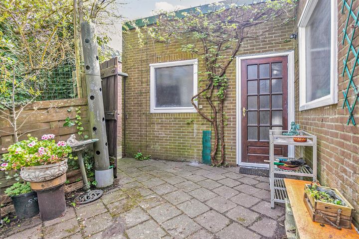 Bekijk foto 37 van Spoorstraat 16