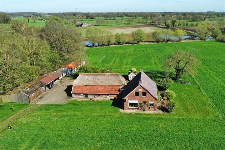 Bekijk foto 3 van Klein Dochterense Schooldijk 2