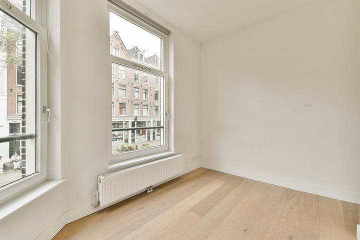 Bekijk foto 9 van Czaar Peterstraat 136-1