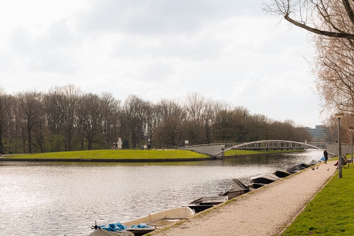 Bekijk foto 32 van Admiraal De Ruijterweg 226-H