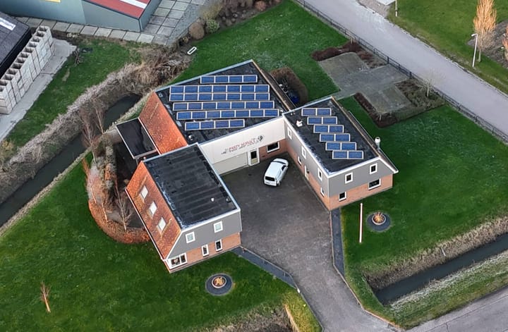 Baarderbuorren 12, Arum