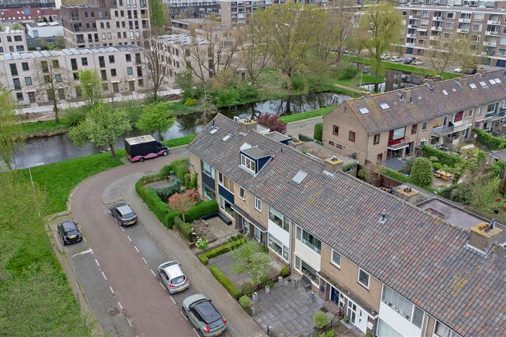 Bekijk foto 31 van van Roijenstraat 1