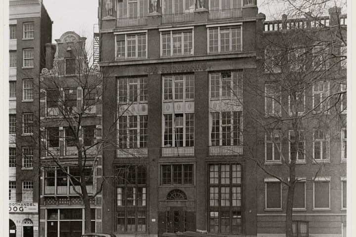 View photo 33 of Nieuwezijds Voorburgwal 56-B