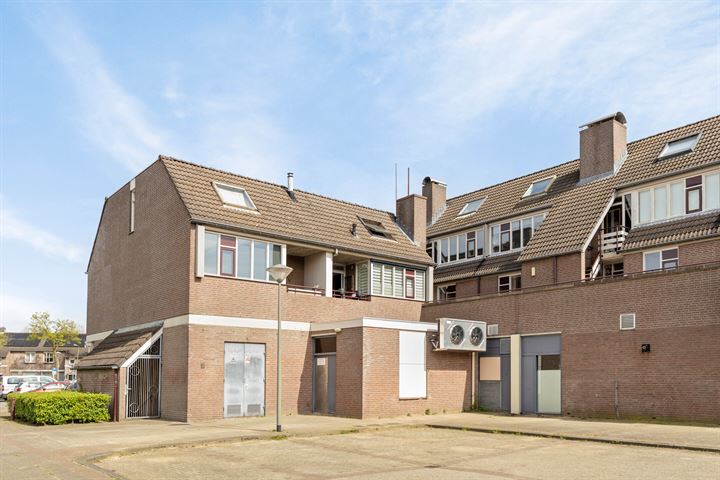 Bekijk foto 25 van Baljuwstraat 76