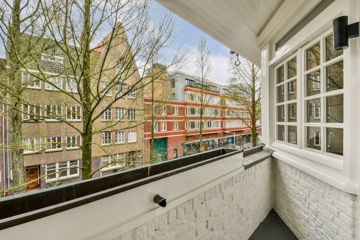 View photo 9 of Gerrit van der Veenstraat 54-2