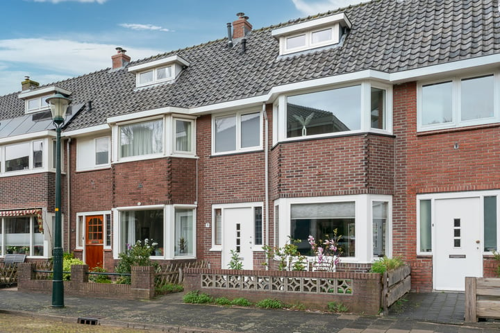 Bekijk foto 1 van Van der Lijnstraat 14