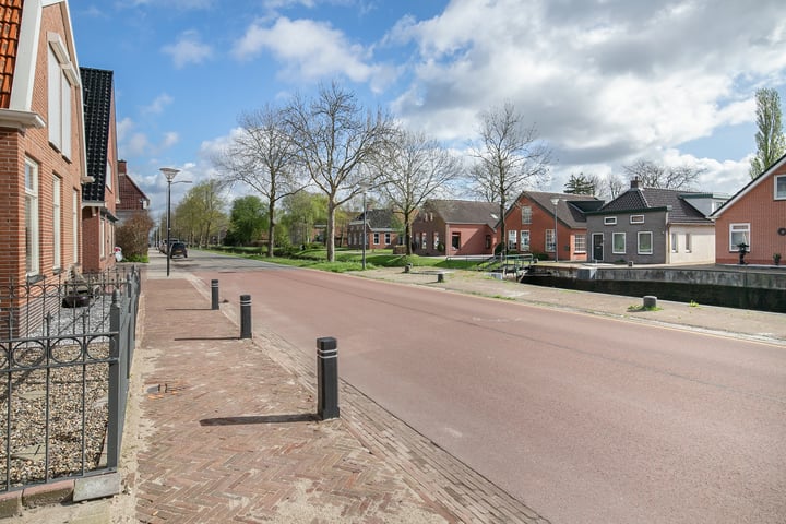 Bekijk foto 2 van Bareveldstraat 24