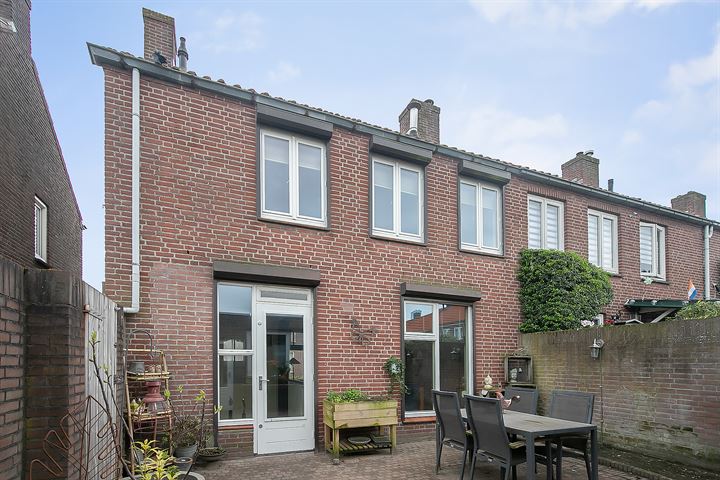 Bekijk foto 21 van Strijenstraat 26