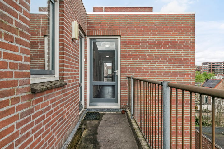 Bekijk foto 24 van Prins Hendrikstraat 99