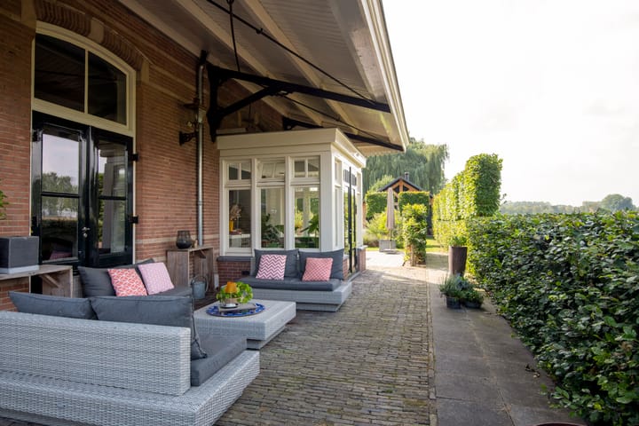 Photo 16 of Stationsweg 3