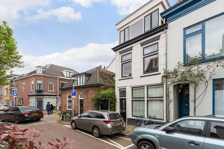 Bekijk foto 2 van Nieuwe Koekoekstraat 63