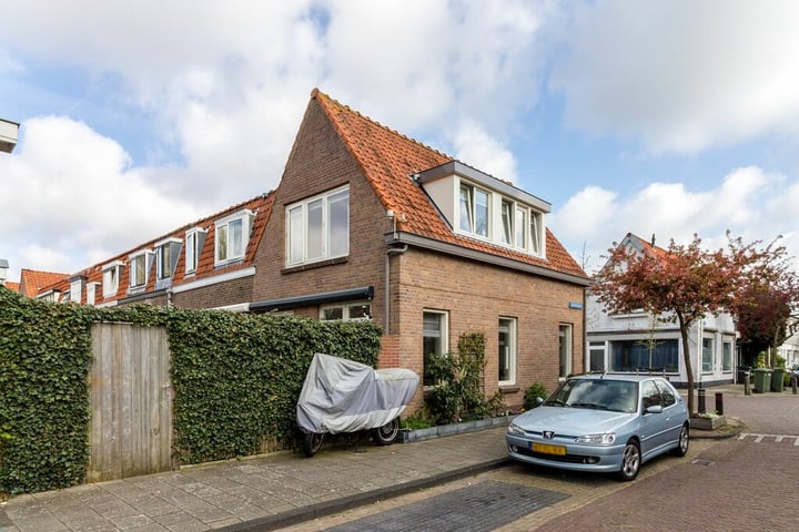 View photo 19 of Borneostraat 28