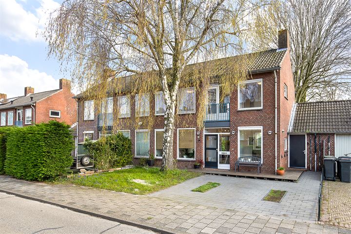 Bekijk foto 1 van Kerkstraat 54