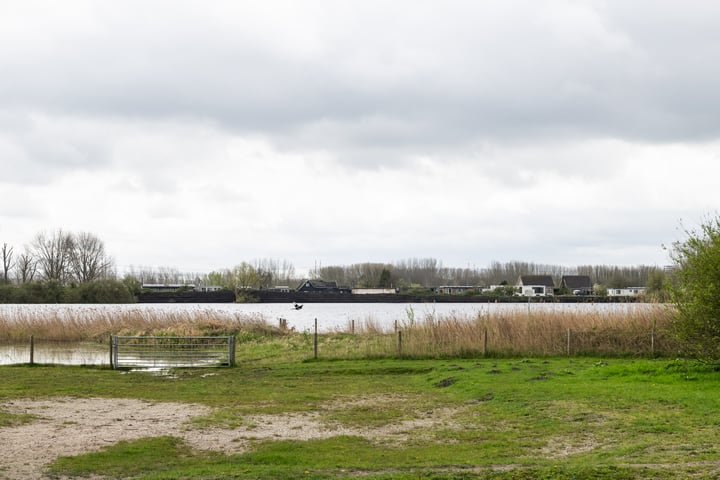 Bekijk foto 31 van Elsa Brändströmstraat 220