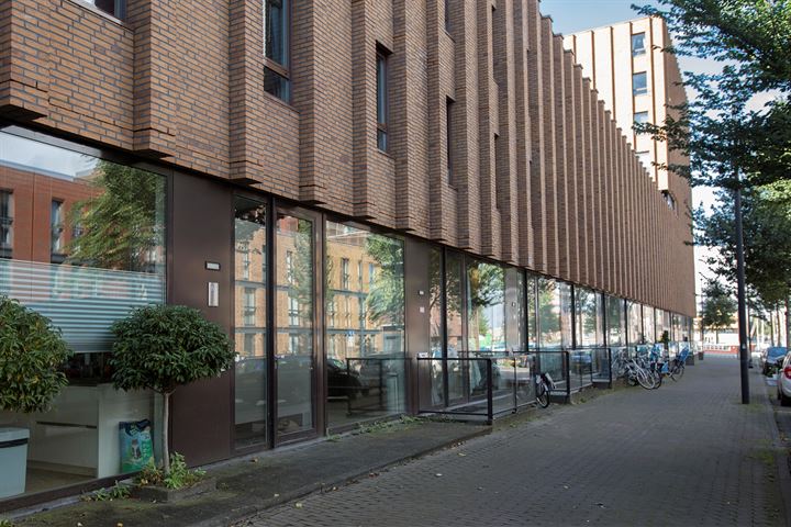 View photo 2 of Pieter Oosterhuisstraat 62-PP