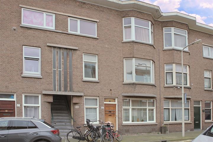 Bekijk foto 21 van Karel de Geerstraat 39