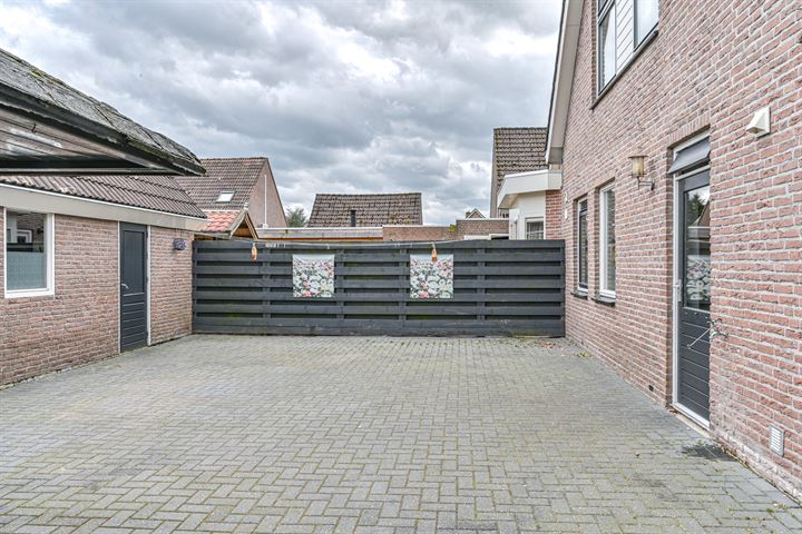 Bekijk foto 47 van Riegheidestraat 47