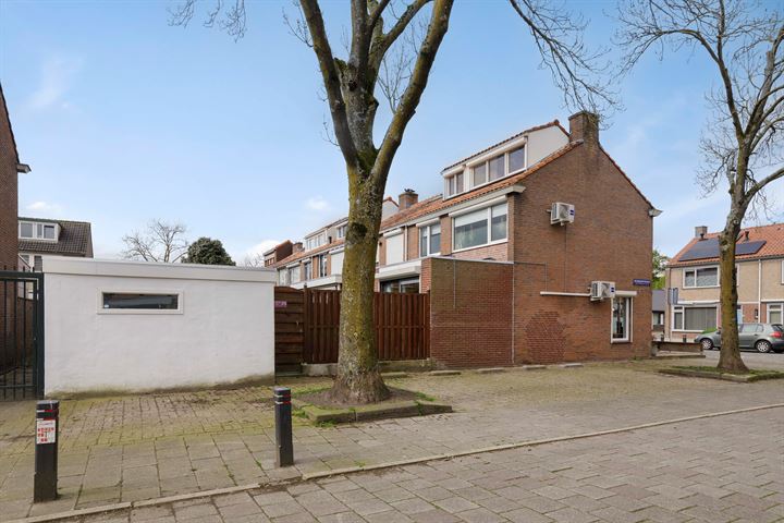 Bekijk foto 34 van Parmentierstraat 12