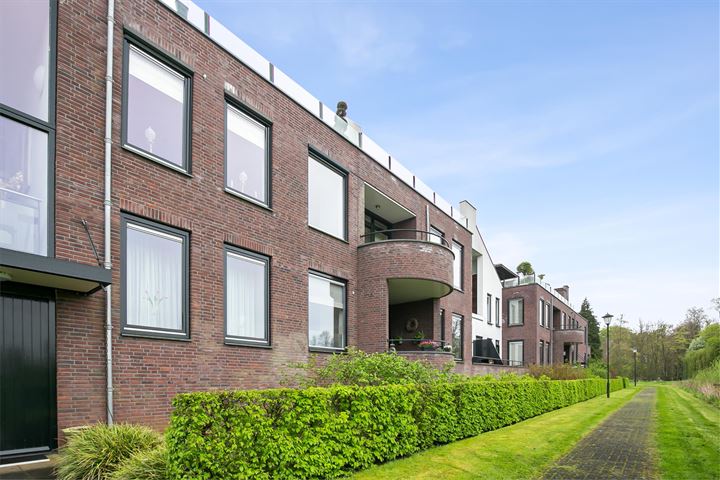 Bekijk foto 46 van Karmelhof 8