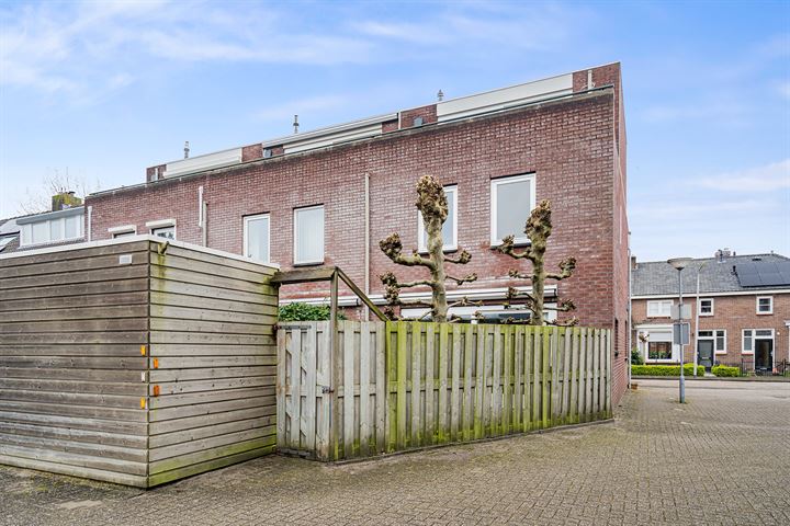 Bekijk foto 2 van Adam Pijnackerstraat 3