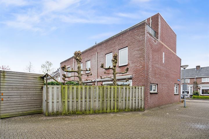 Bekijk foto 35 van Adam Pijnackerstraat 3