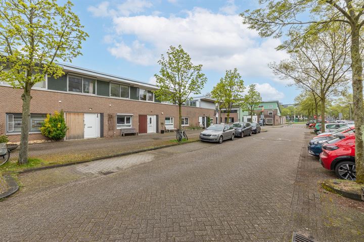 Bekijk foto 37 van Berlaarstraat 6