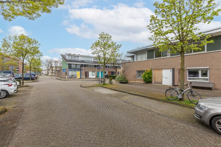 Bekijk foto 36 van Berlaarstraat 6