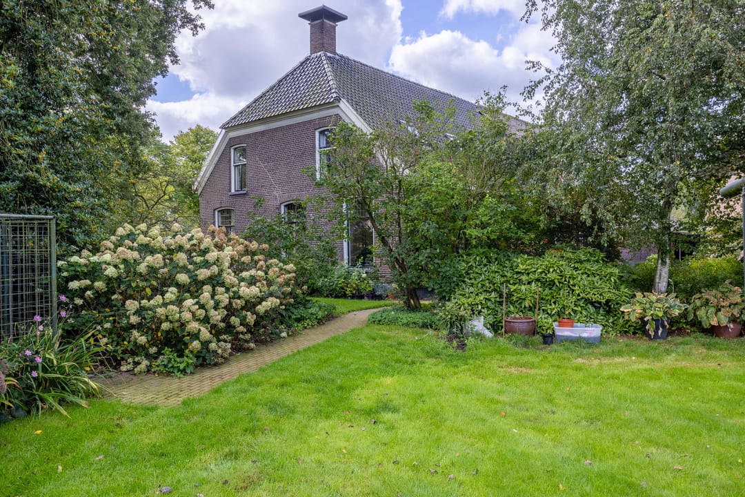 Photo 7 of Dorpsstraat 1