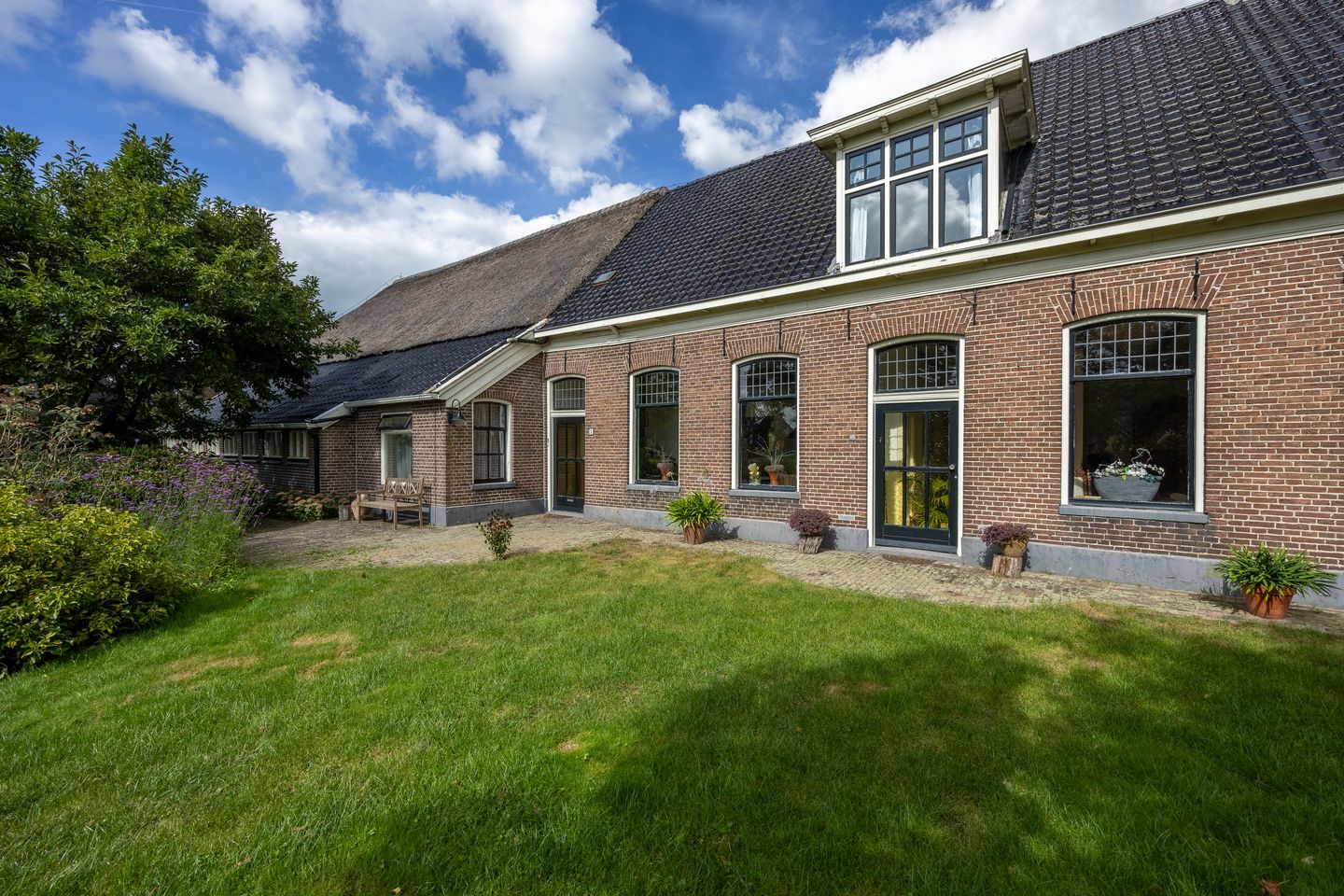 Photo 10 of Dorpsstraat 1