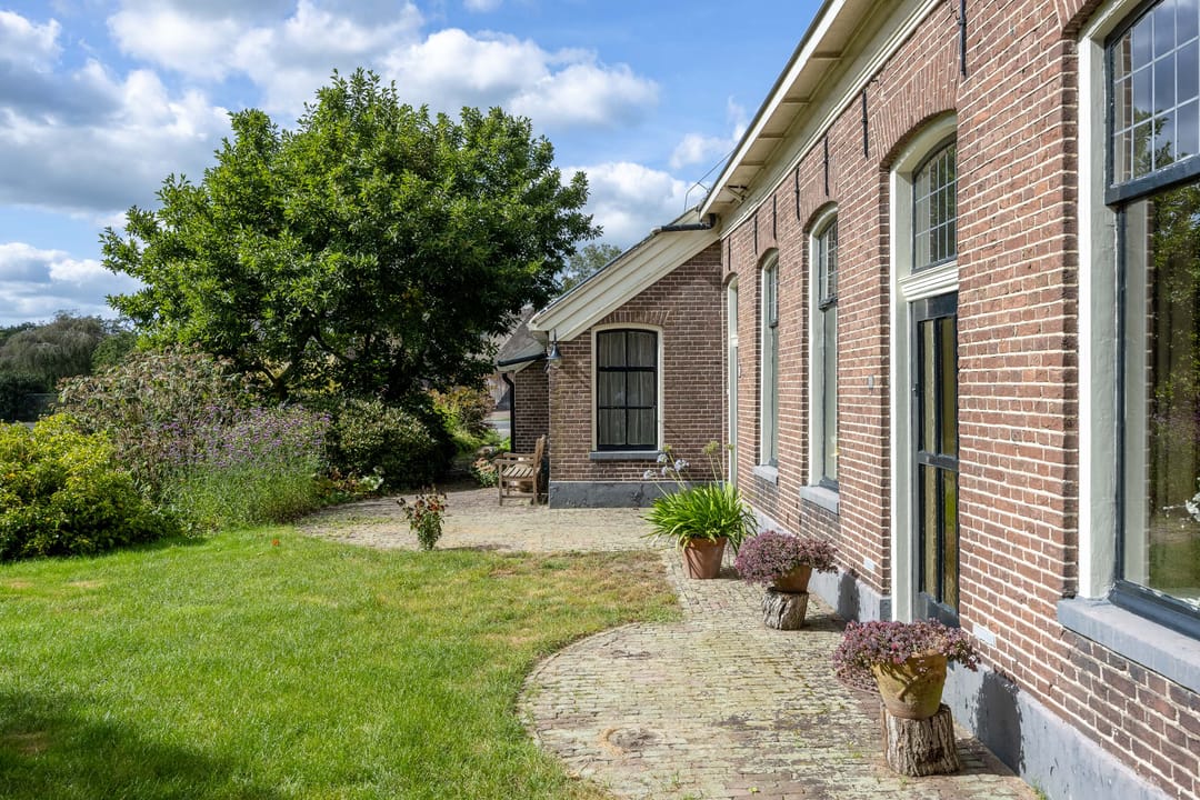 Photo 11 of Dorpsstraat 1