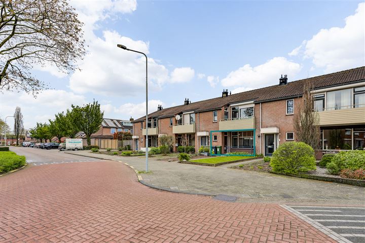 Bekijk foto 3 van Burg. Janssenring 39