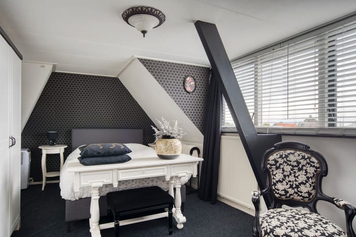 Photo 38 of Voorstraat 17