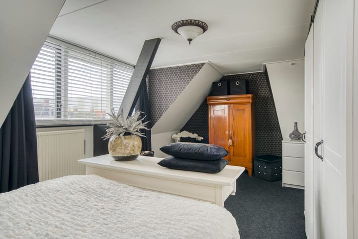 Photo 39 of Voorstraat 17