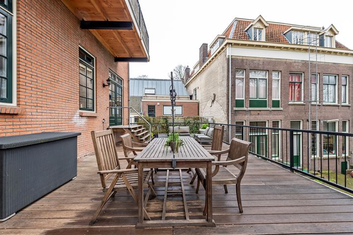 View photo 9 of St. Walburgstraat 8-12