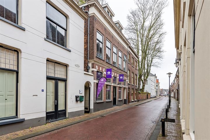 View photo 27 of St. Walburgstraat 8-12