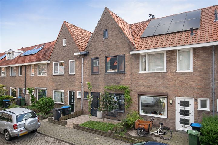 Bekijk foto 36 van Moerdijkstraat 15