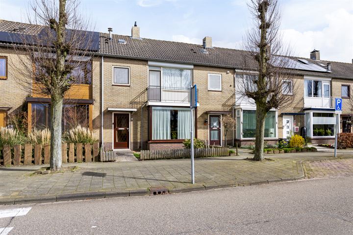 View photo 1 of Zeestraat 44