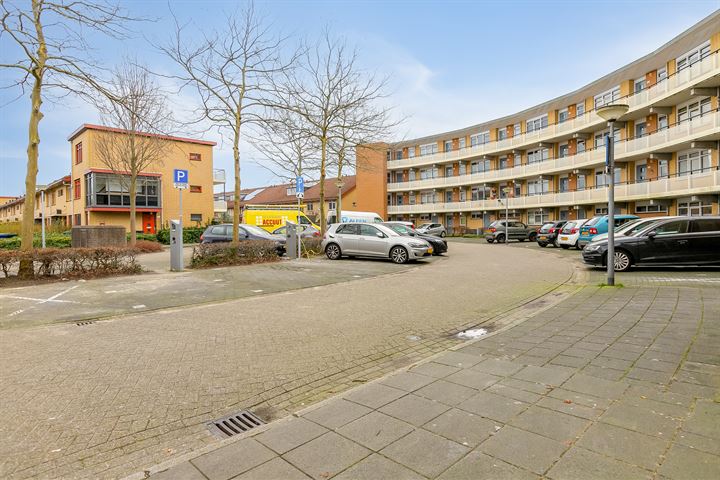 Bekijk foto 28 van Johannes Vermeerstraat 178