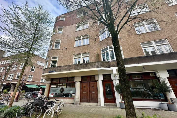 View photo 2 of Cornelis Krusemanstraat 17-2