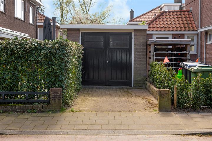 Bekijk foto 32 van Adama van Scheltemastraat 1