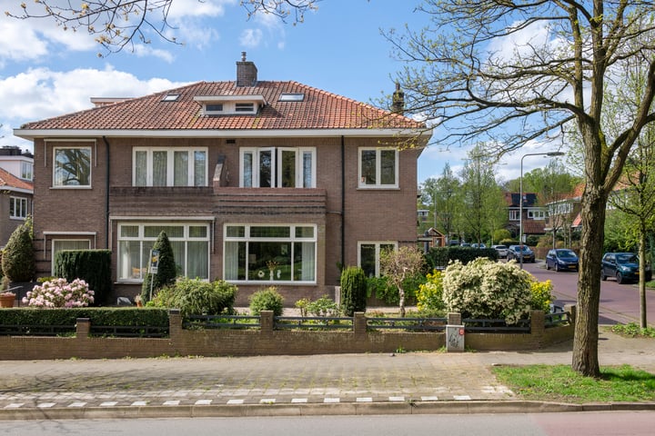 Bekijk foto 36 van Adama van Scheltemastraat 1