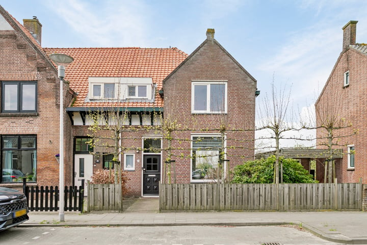 View photo 29 of Burgemeester van Loonstraat 55