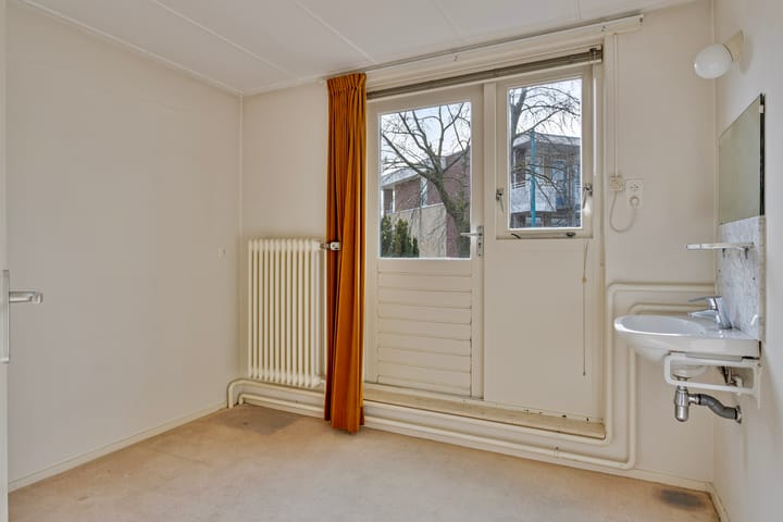 Photo 19 of Jacob van Houtestraat 16